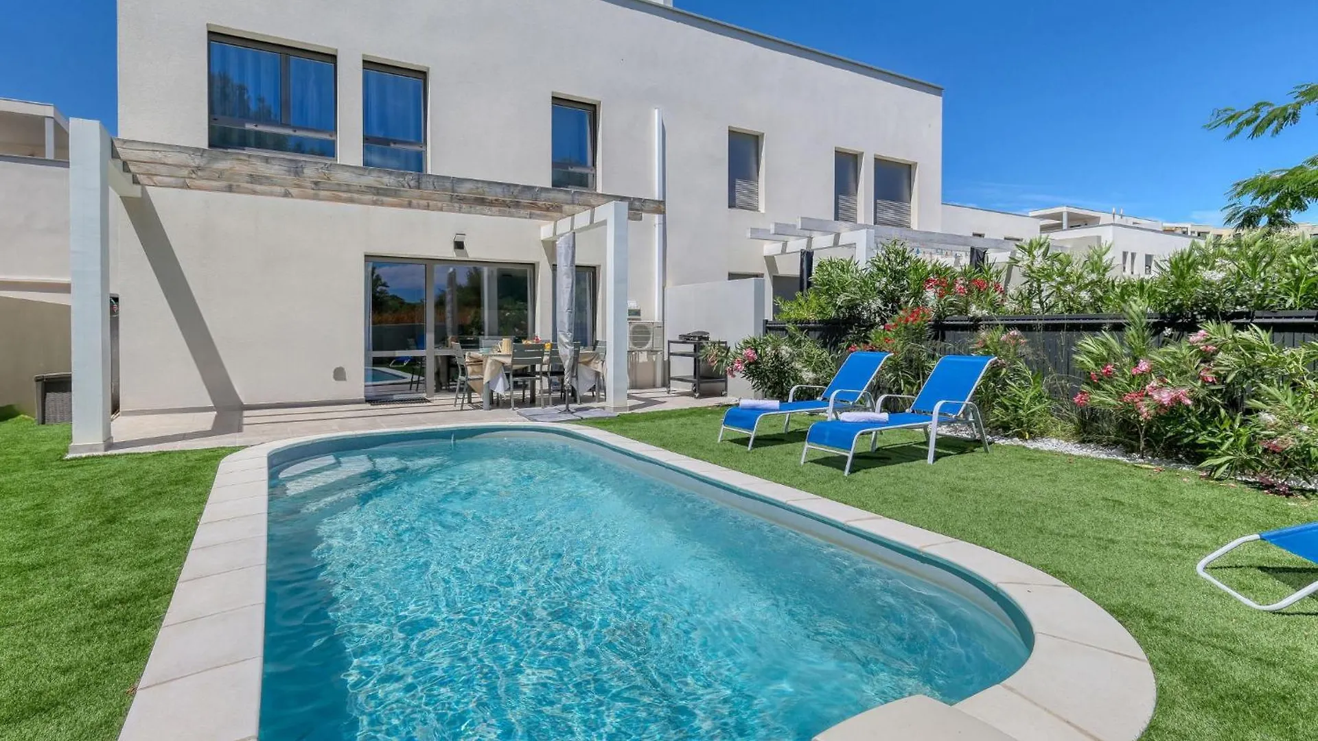 Holiday Home Villas Indigo By Interhome contacts